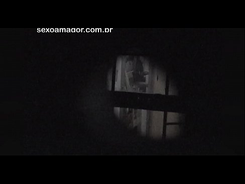 ❤️ Blondie word in die geheim video-opgeneem deur 'n buurtvoyeur wat agter hol bakstene versteek is ️❌ Porno op af.bestsexporno.ru ﹏
